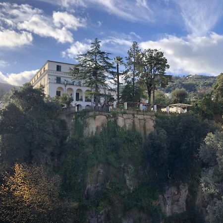 Relais La Rupe Hotel Sorrento Exterior photo