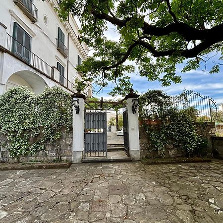 Relais La Rupe Hotel Sorrento Exterior photo