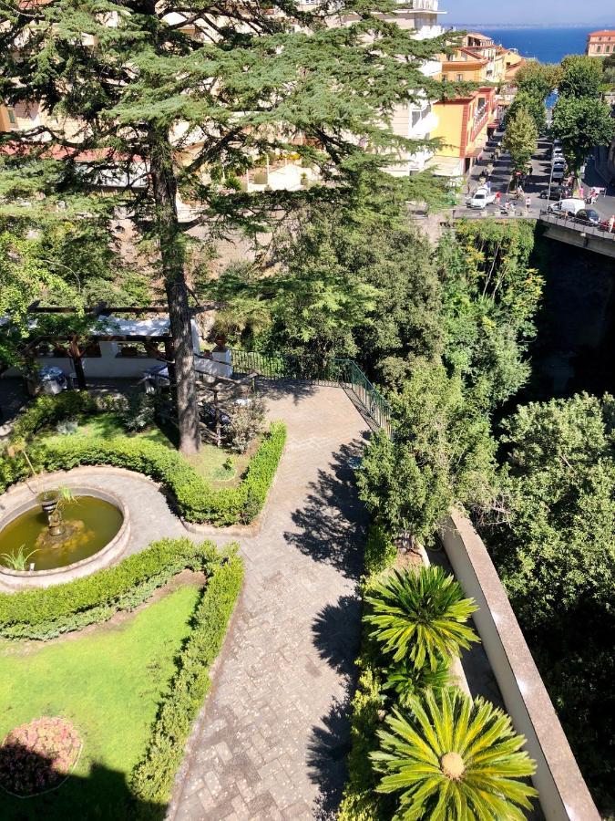 Relais La Rupe Hotel Sorrento Exterior photo