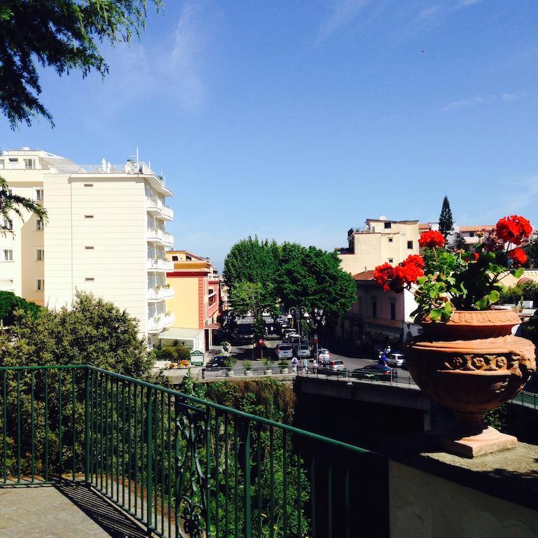 Relais La Rupe Hotel Sorrento Exterior photo