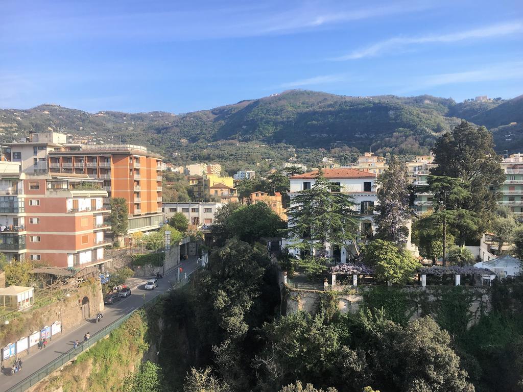 Relais La Rupe Hotel Sorrento Exterior photo