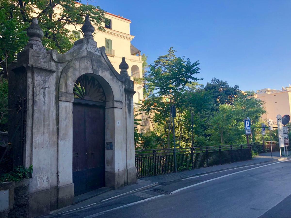 Relais La Rupe Hotel Sorrento Exterior photo